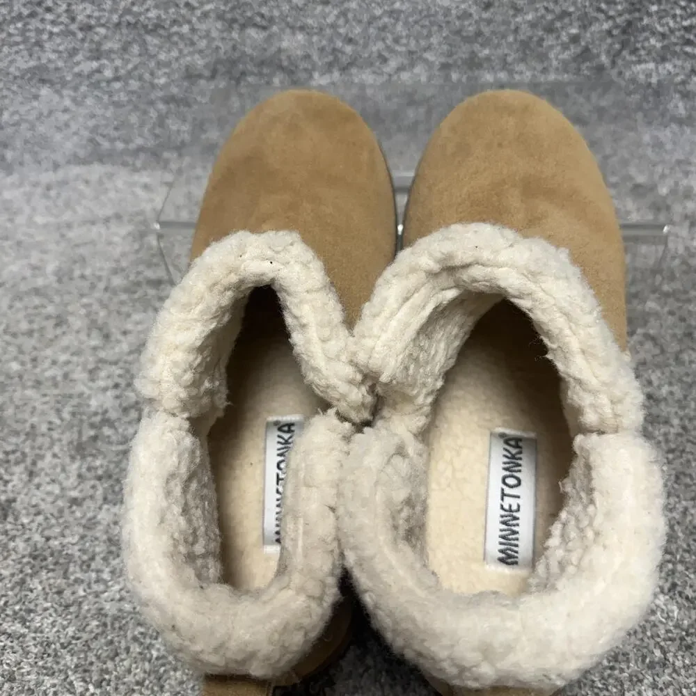 Minnetonka Slipper Booties Mens Size 11M Tan Suede Faux Fur Lined Cozy 400441